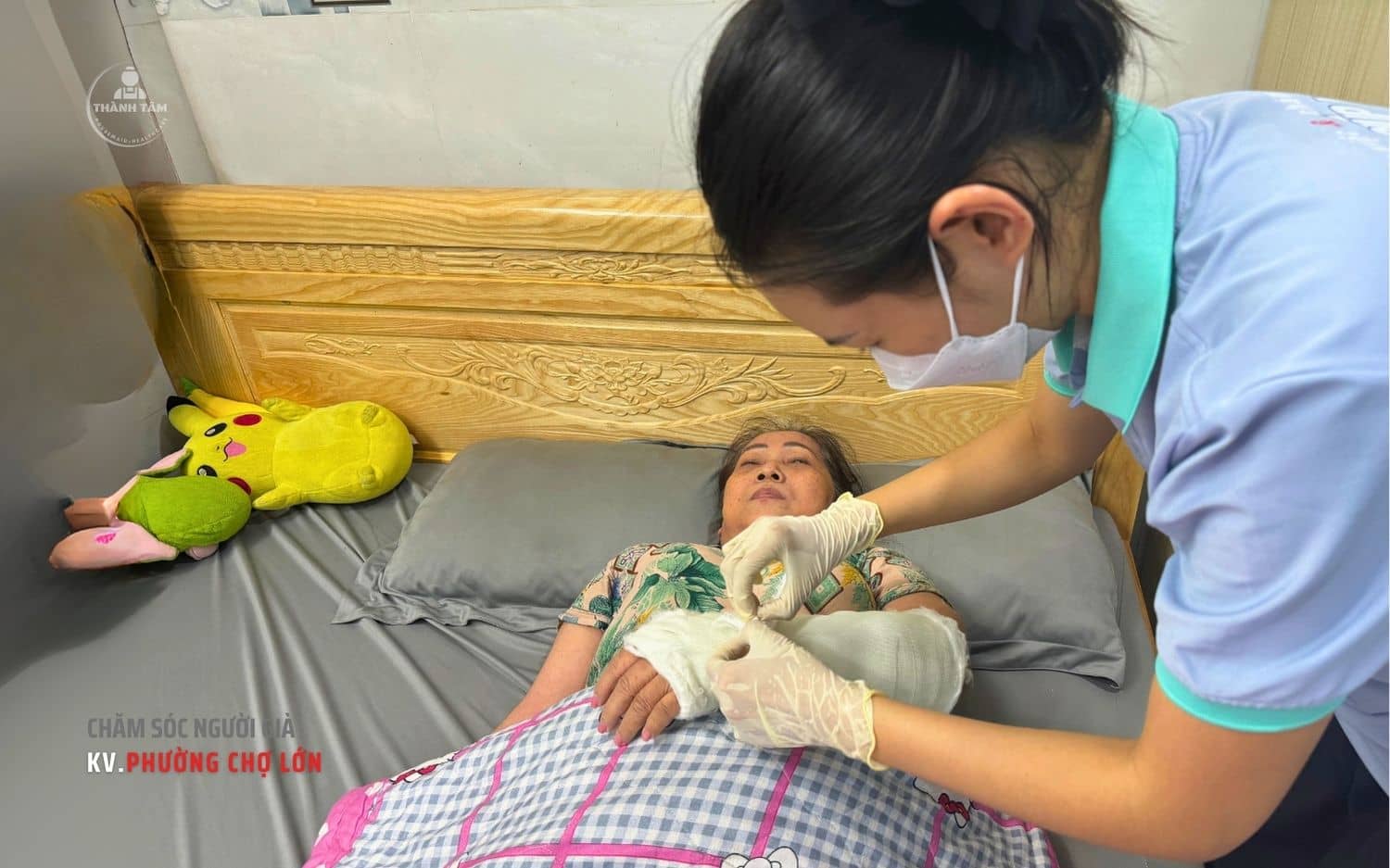 Chăm sóc ông bà tại nhà - thấu hiểu văn hoá người Hoa tại phường mới chợ lớn