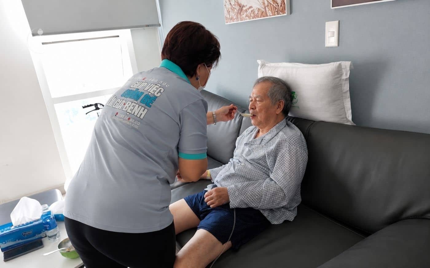 Chăm sóc người bệnh 1 kèm 1