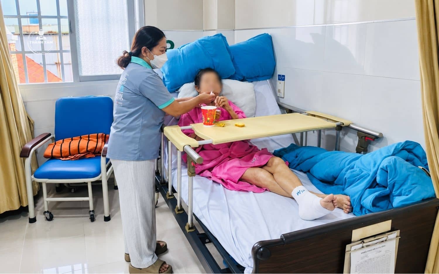 Chăm sóc ca chấn thương tại viện