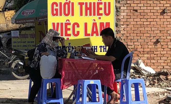 Kiot giới thiệu việc làm ở bến xe