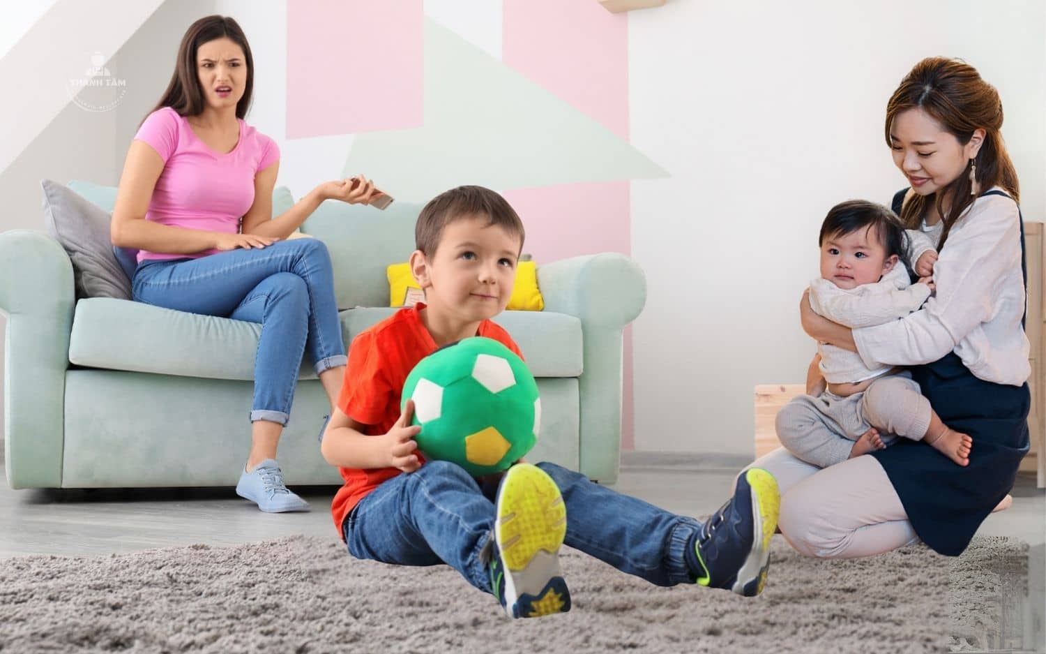 Người giúp việc chăm sóc trẻ luôn được săn đón trong nhiều năm qua