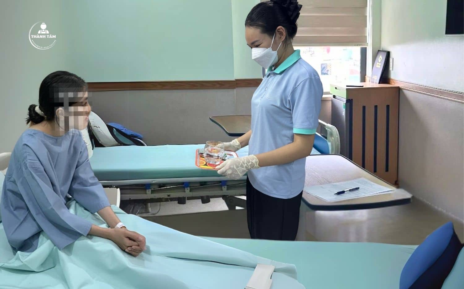 Thành Tâm Care chăm sóc bệnh nhân hậu phẫu tại Sante