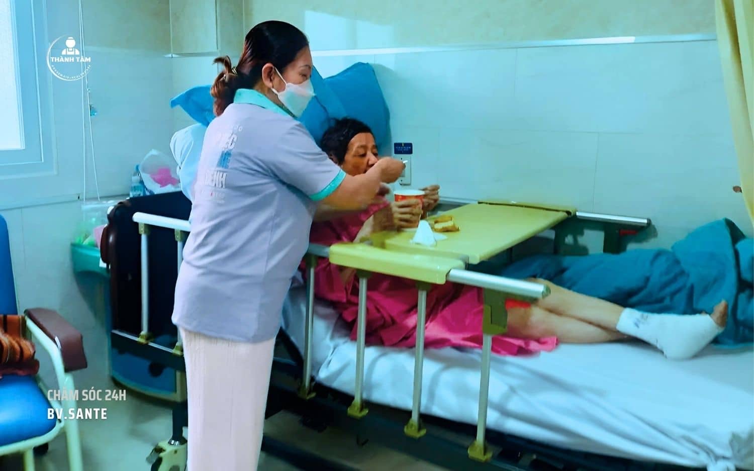 Thành Tâm Care chăm sóc người bệnh chấn thương chỉnh hình tại Sante